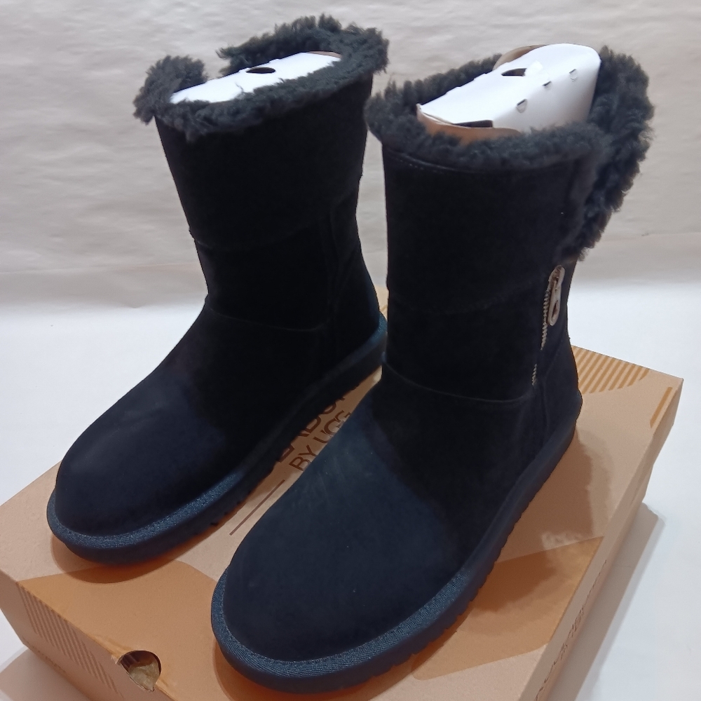 Koolaburra By UGG Aribel Short Boots Women Size 8 US Black Suede Wool - Picture 6 of 9